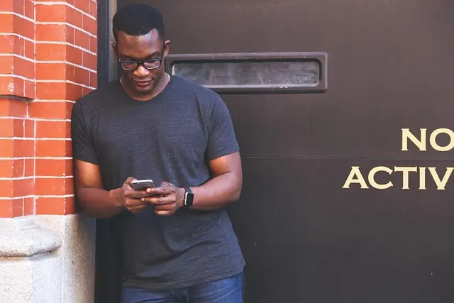 Cómo utilizar herramientas digitales para acceder a información actualizada